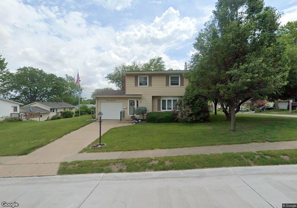 317 W 51st St, Davenport, IA 52806 - photo 1