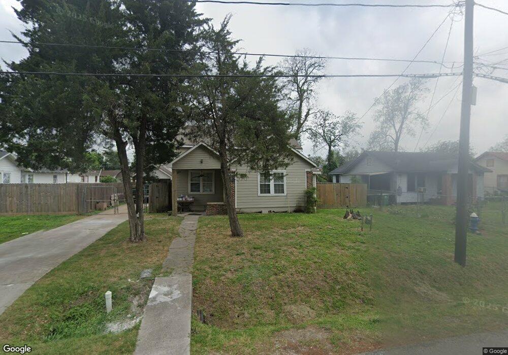 1314 Caplin St, Houston, TX 77022 - photo 1