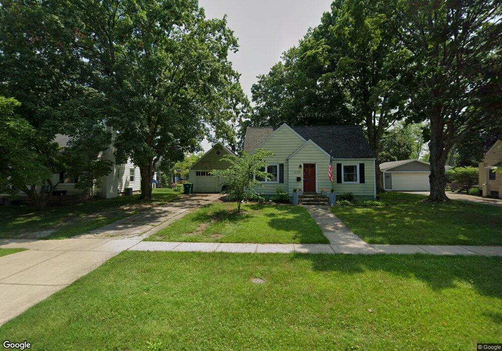 108 Paw Paw St, Three Oaks, MI 49128 - photo 1