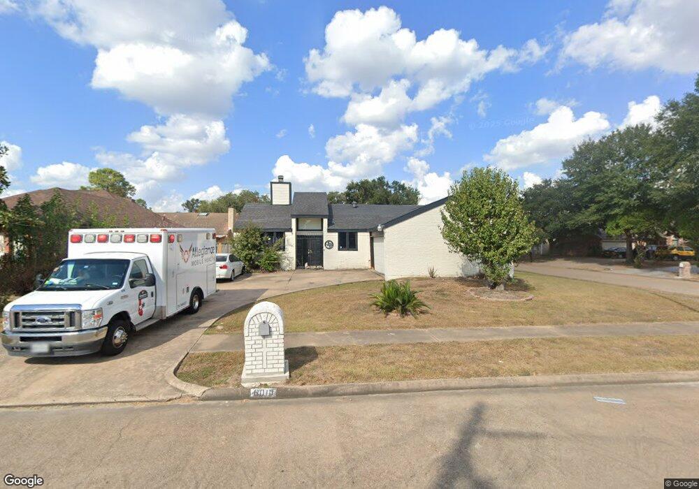 6010 Fairview Forest Dr, Houston, TX 77088 - photo 1