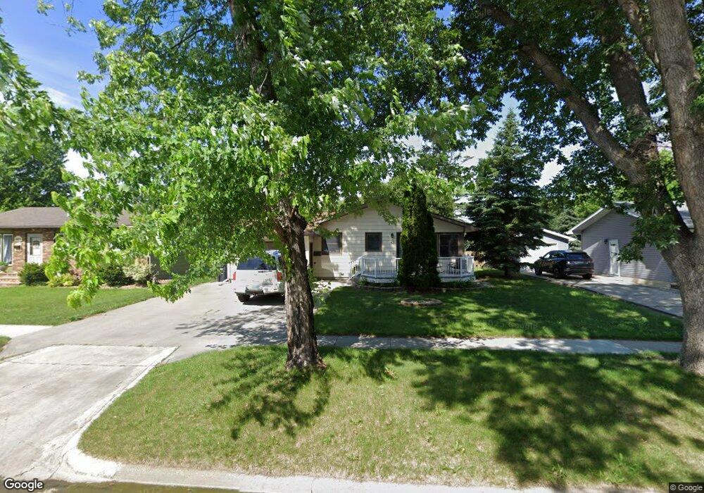 1421 20th St S, Fargo, ND 58103 - photo 1