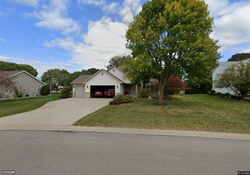5884 Blue Bonnet Dr, Appleton, WI 54915 - photo 1