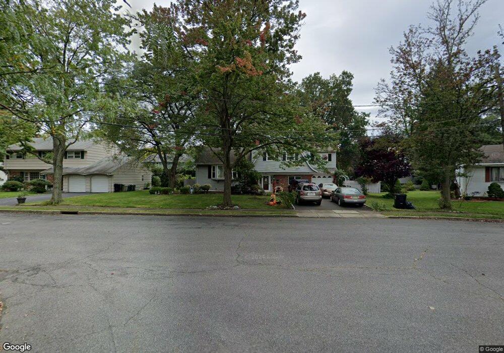 6 Dogwood Ct, Paramus, NJ 07652 - photo 1