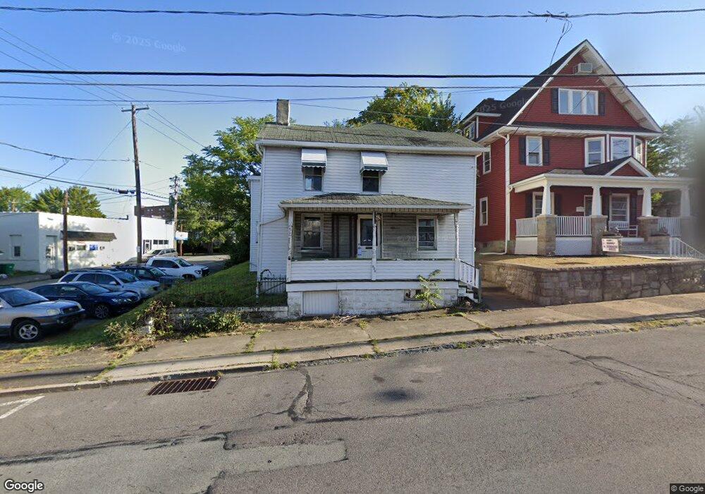 303 E Drinker St, Dunmore, PA 18512 - photo 1