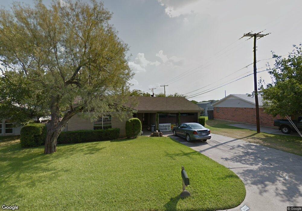 8205 Silver Creek Rd, Fort Worth, TX 76108 - photo 1