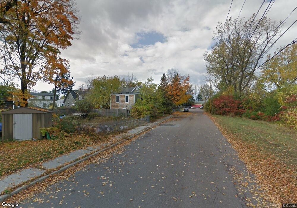 393 Manhattan Dr, Burlington, VT 05401 - photo 1