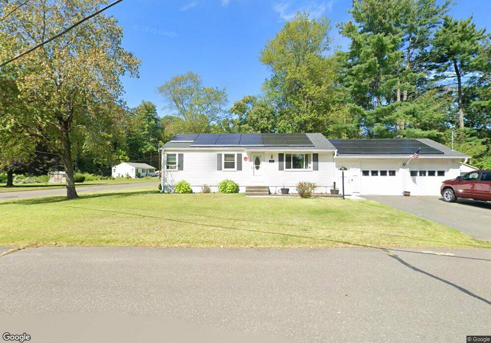 315 Acrebrook Dr, Florence, MA 01062 - photo 1