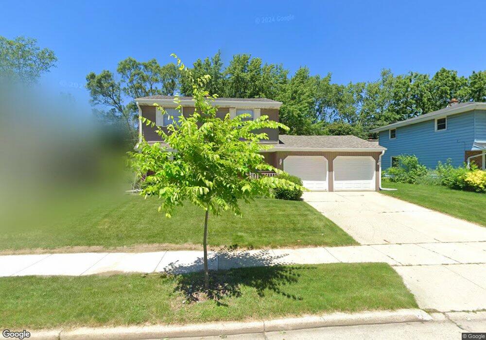 2130 Empire Dr, Waukesha, WI 53186 - photo 1