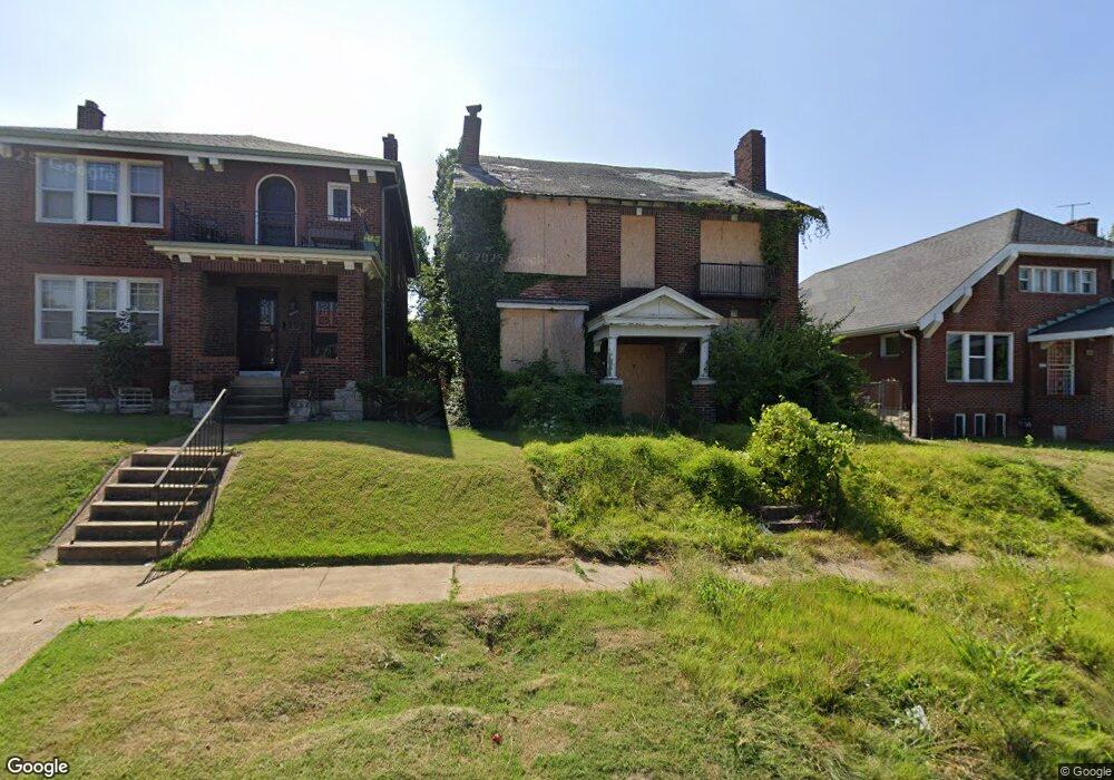 4456 Floriss Place, Saint Louis, MO 63115 - photo 1