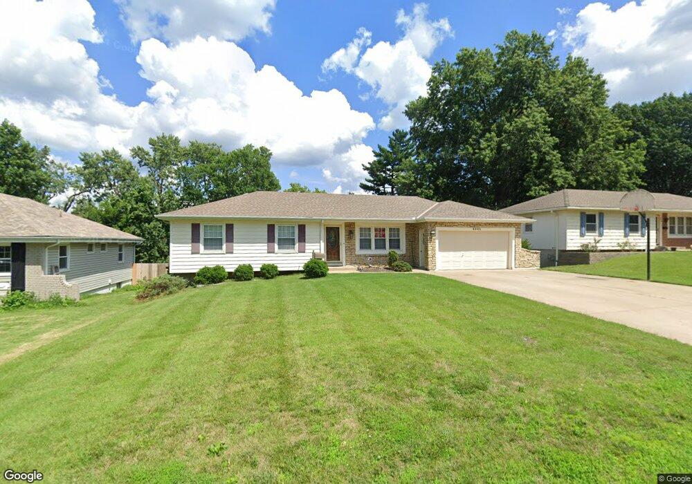 6905 Bluejacket St, Shawnee, KS 66203 - photo 1