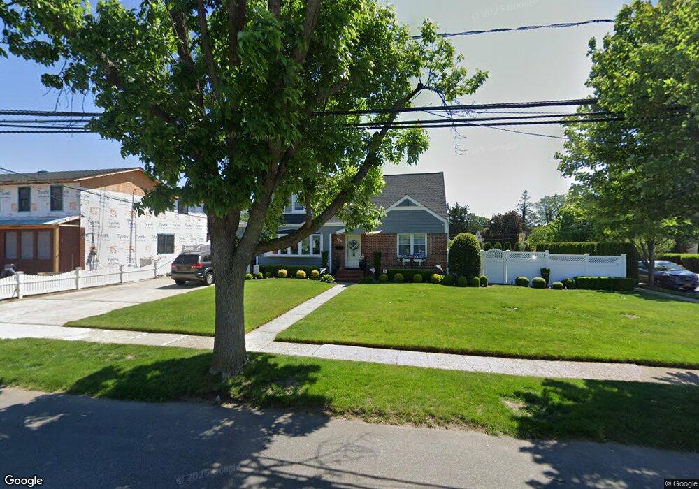 180 Mayfair Ave, West Hempstead, NY 11552 - photo 1