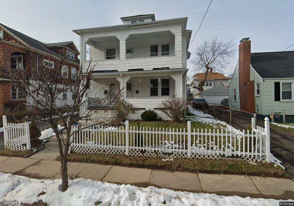 35 Milford St unit 37, Hartford, CT 06112 - photo 1