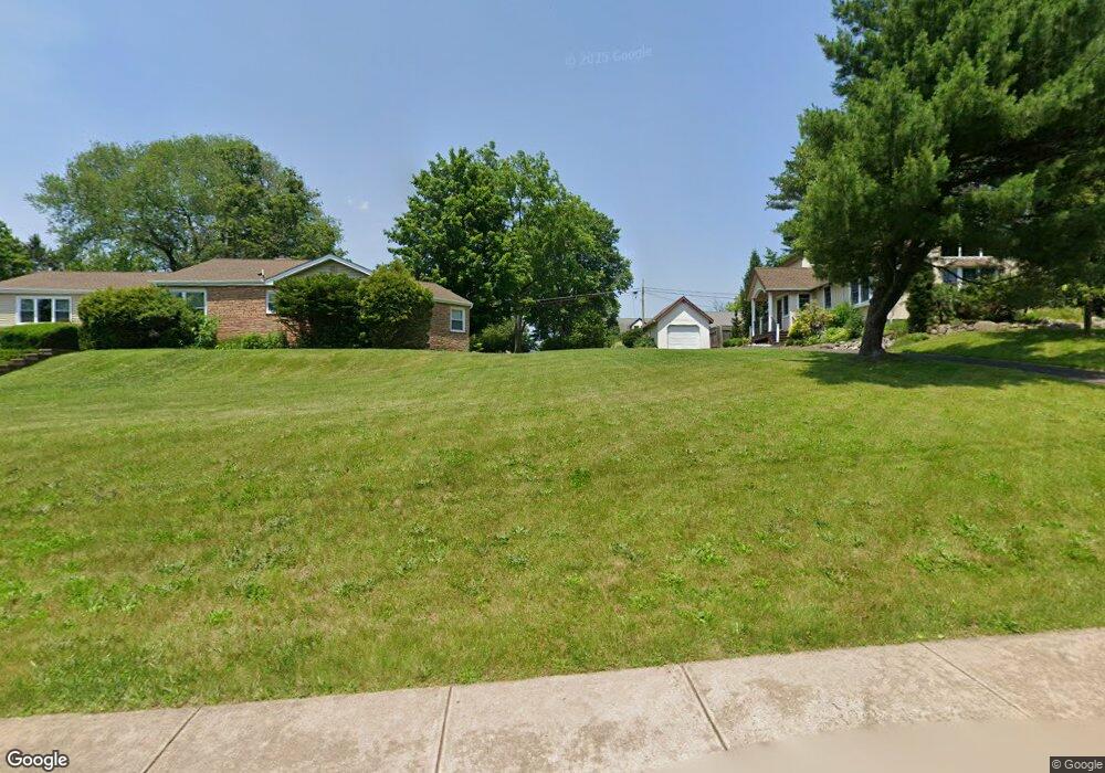 329 E Walnut St, Sellersville, PA 18960 - photo 1