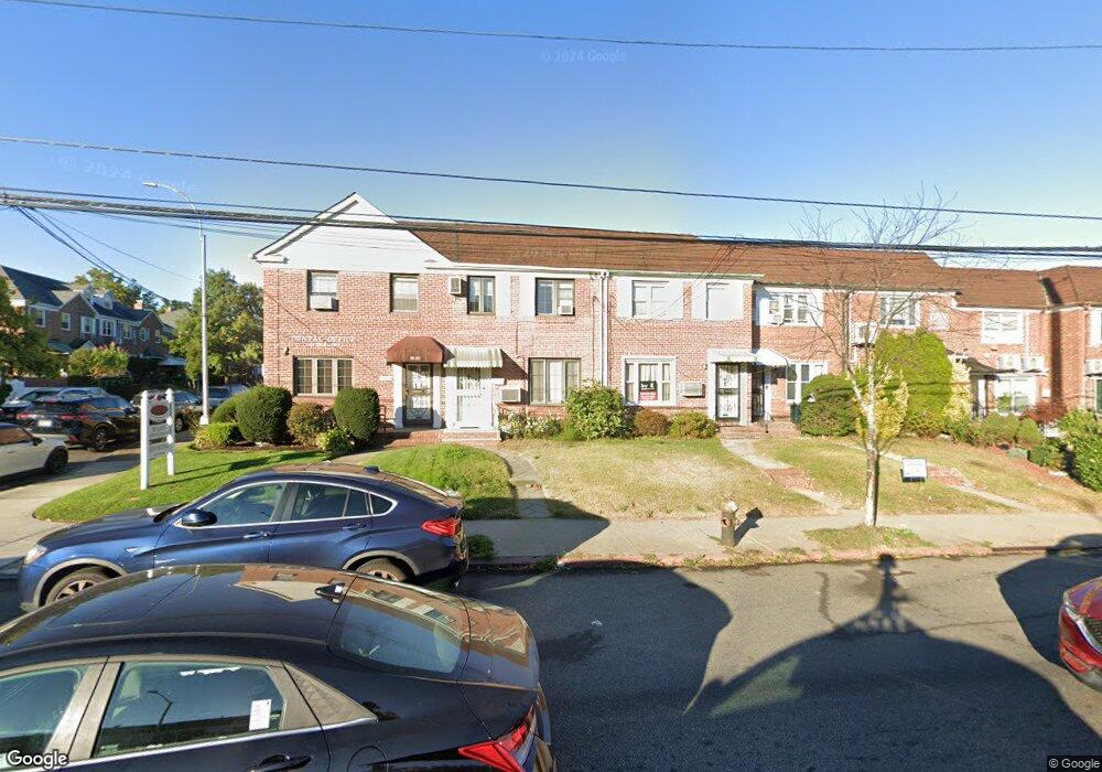 76-16 Utopia Pkwy, Flushing, NY 11366 - photo 1