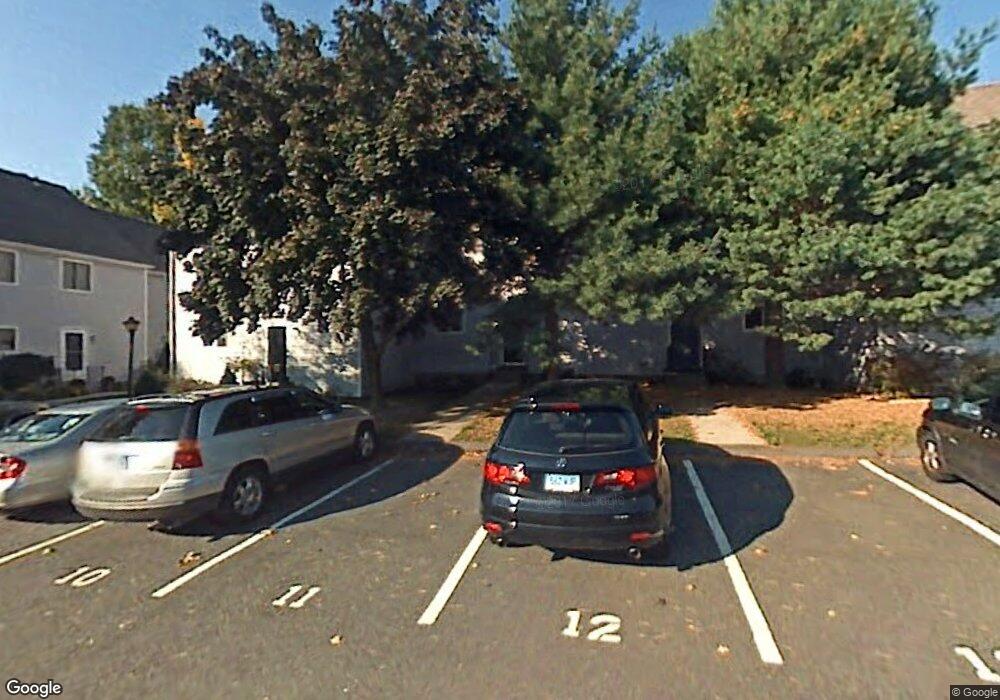 17 Shawnee Ct, Cromwell, CT 06416 - photo 1