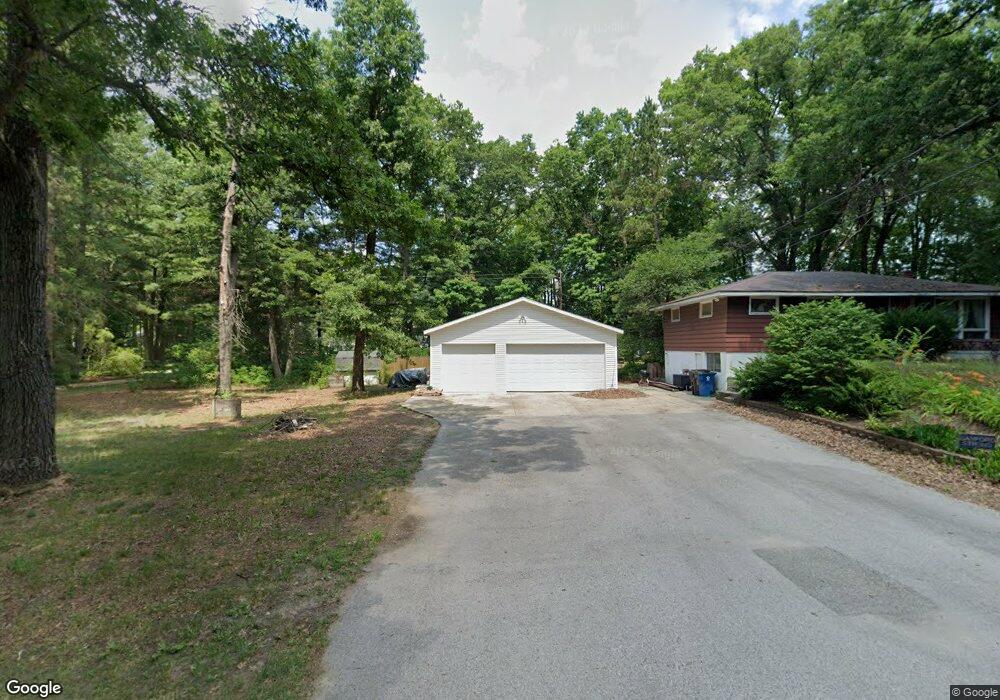 825 E Price Rd, Midland, MI 48642 - photo 1