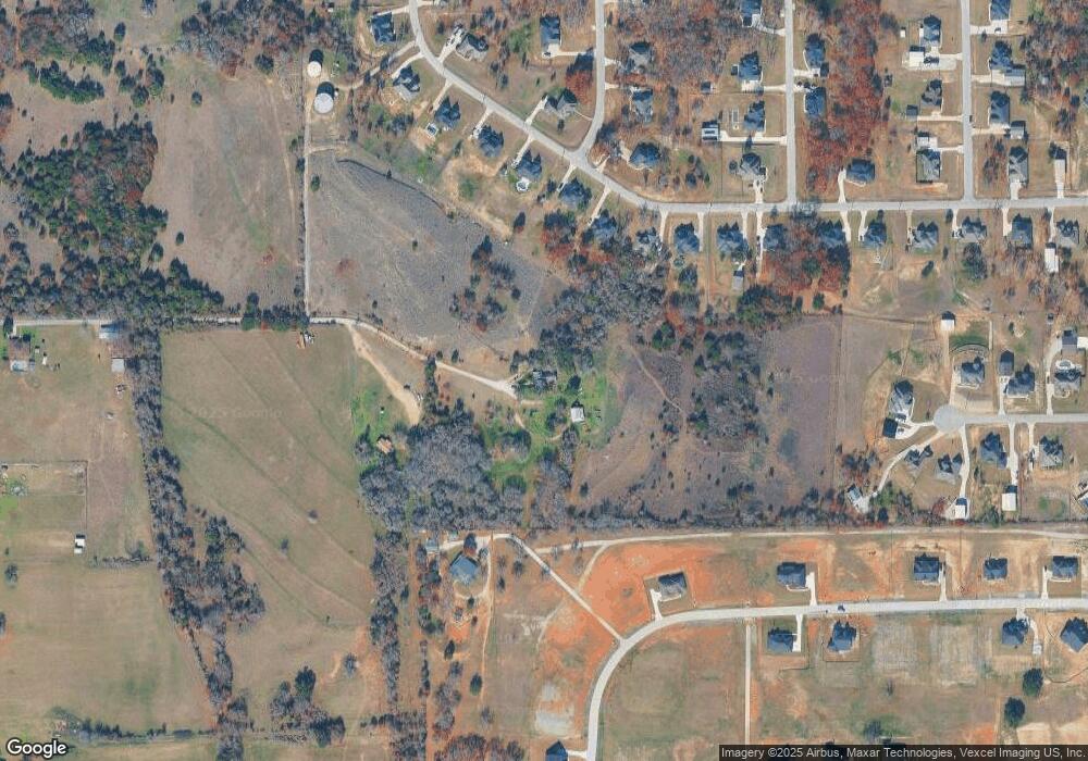 1979 Ladybird Ln, Azle, TX 76020 - photo 1