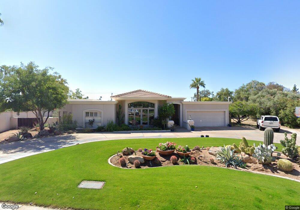 5501 E Camelhill Rd, Phoenix, AZ 85018 - photo 1