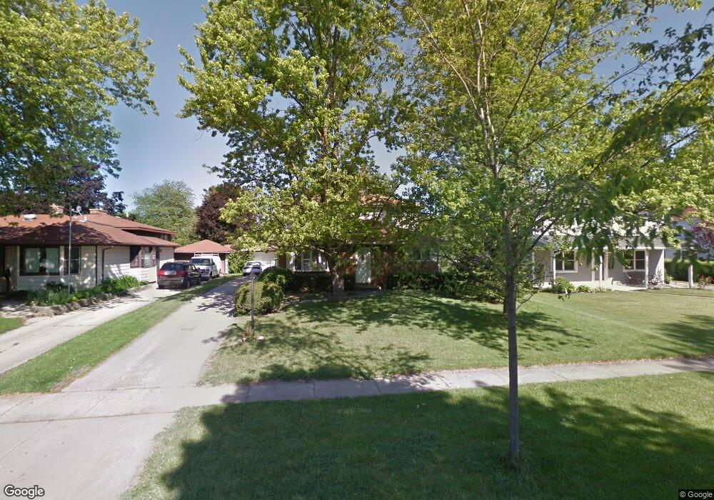 2303 Bluebird Ln, Rolling Meadows, IL 60008 - photo 1