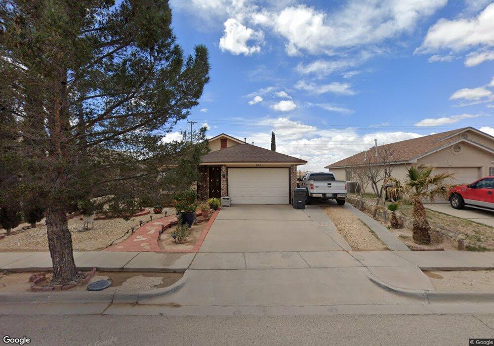 689 Desert Sage Dr, Horizon City, TX 79928 - photo 1