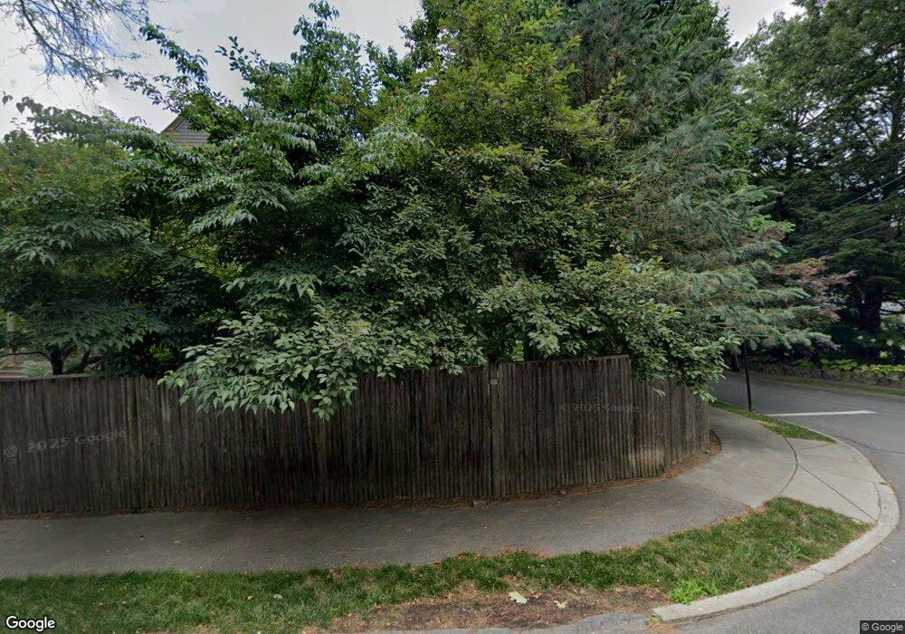 82 Circuit Rd unit 82, Chestnut Hill, MA 02467 - photo 1