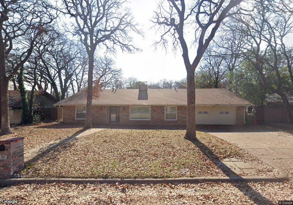 821 Wheelwood Dr, Hurst, TX 76053 - photo 1