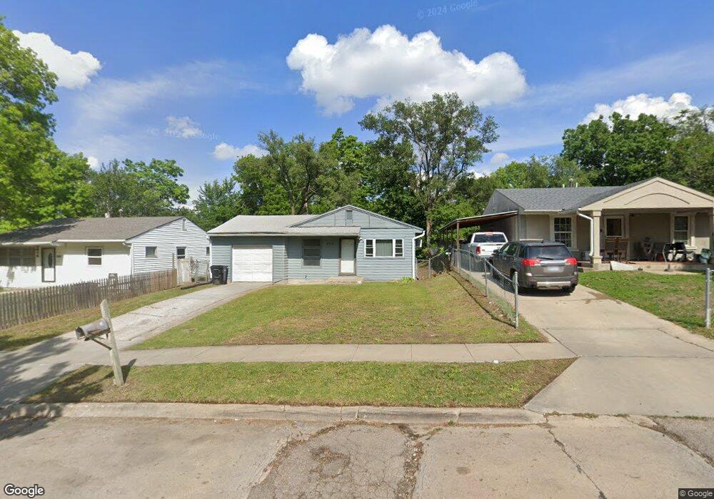 3124 SE Emerson St, Topeka, KS 66605 - photo 1