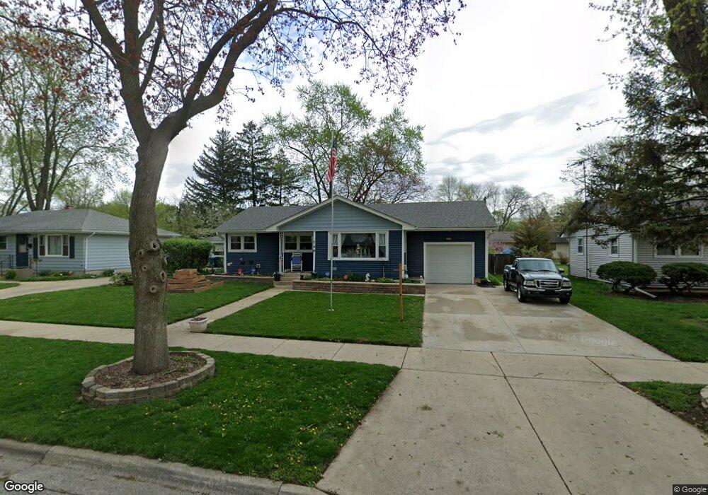 749 N Evanslawn Ave, Aurora, IL 60506 - photo 1
