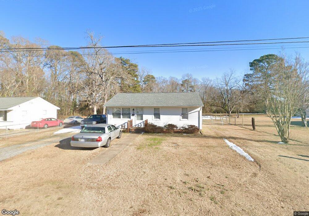 918 Oakley Ave, Roanoke Rapids, NC 27870 - photo 1