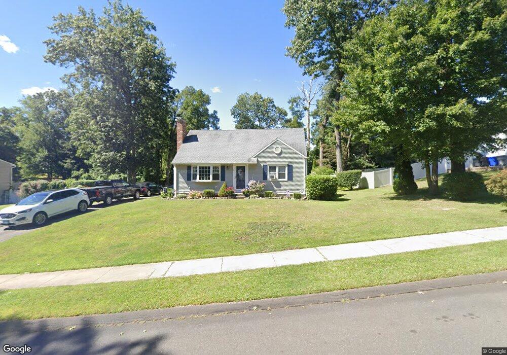 4 Hoover Ln, Enfield, CT 06082 - photo 1