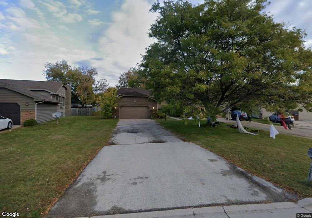 2620 W Glenpark Dr, Appleton, WI 54914 - photo 1