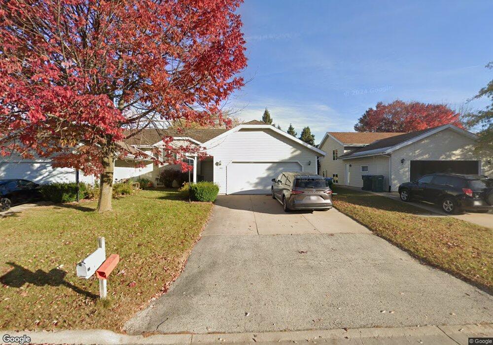 2810 W Glenpark Dr, Appleton, WI 54914 - photo 1