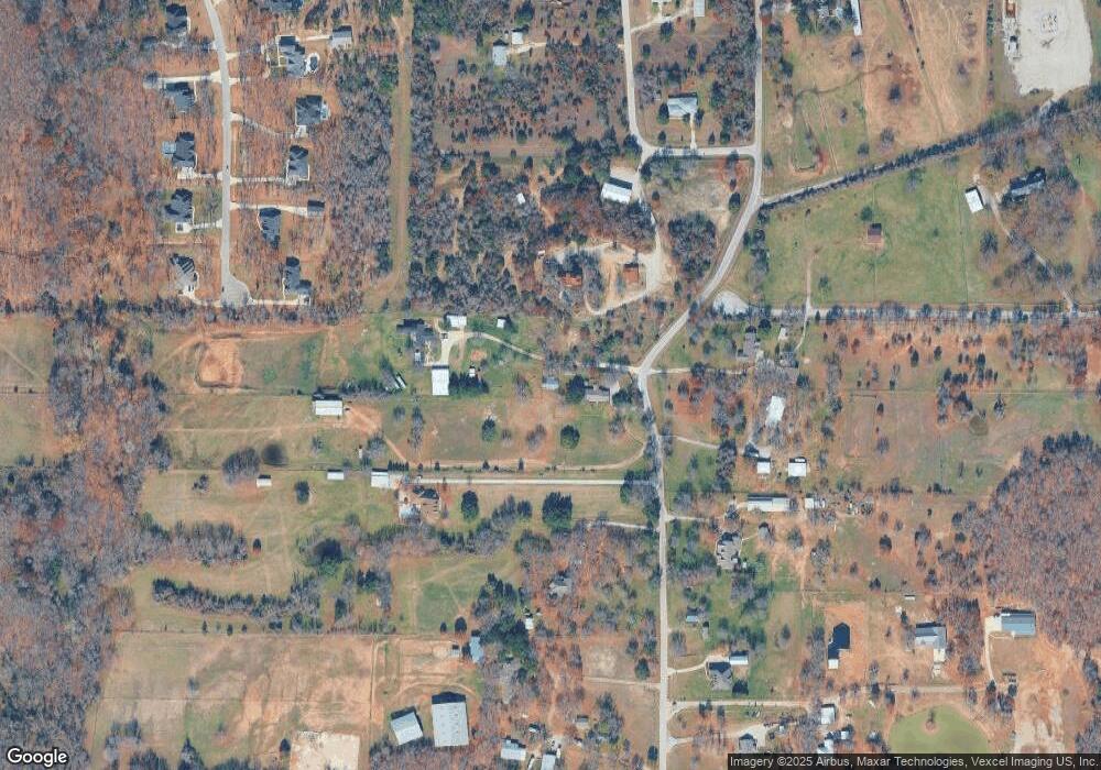 1301 Reese Ln, Azle, TX 76020 - photo 1