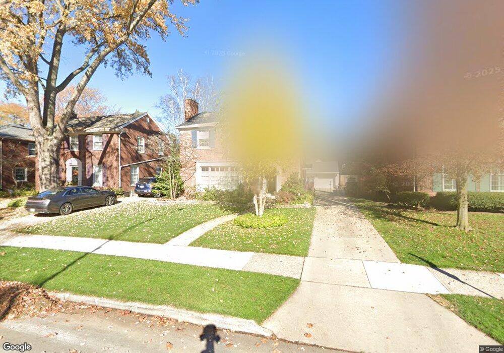 114 Hall Place, Grosse Pointe Farms, MI 48236 - photo 1