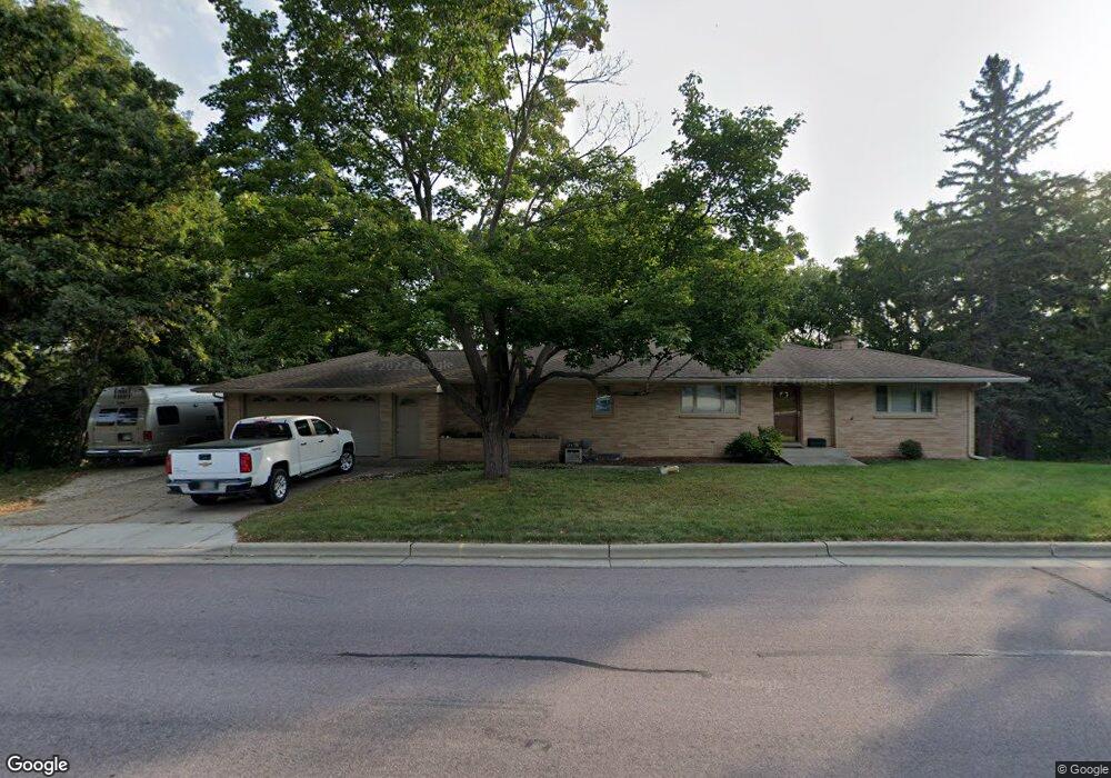 401 Summit Ave, New Ulm, MN 56073 - photo 1