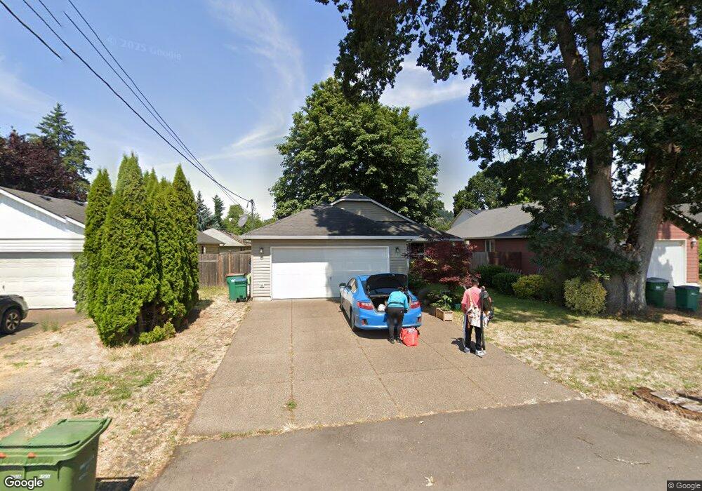 922 SE Locust St, Dundee, OR 97115 - photo 1