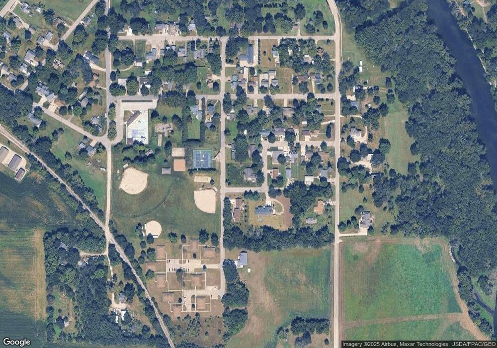 513 S Short St, Shell Rock, IA 50670 - photo 1