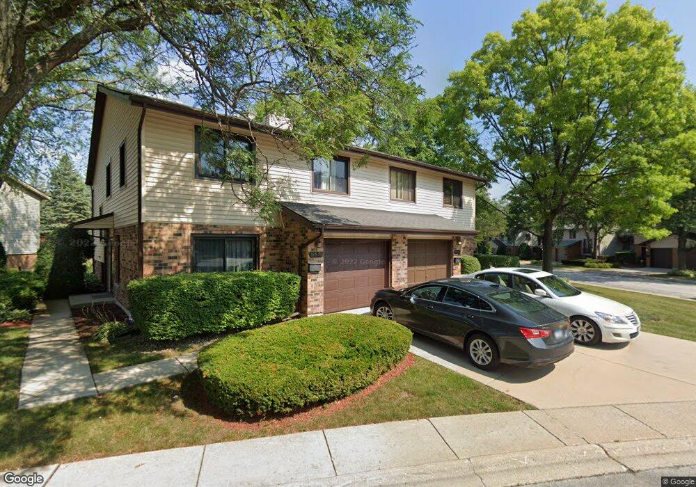 18566 Meadow Ln, Hazel Crest, IL 60429 - photo 1