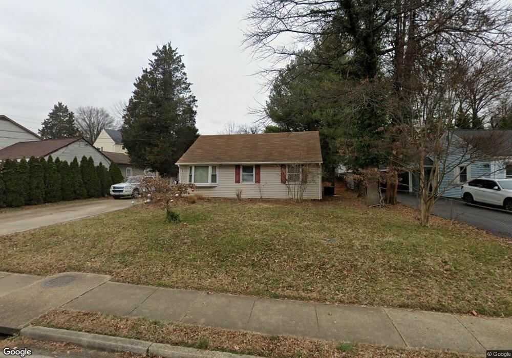 2132 Pimmit Dr, Falls Church, VA 22043 - photo 1