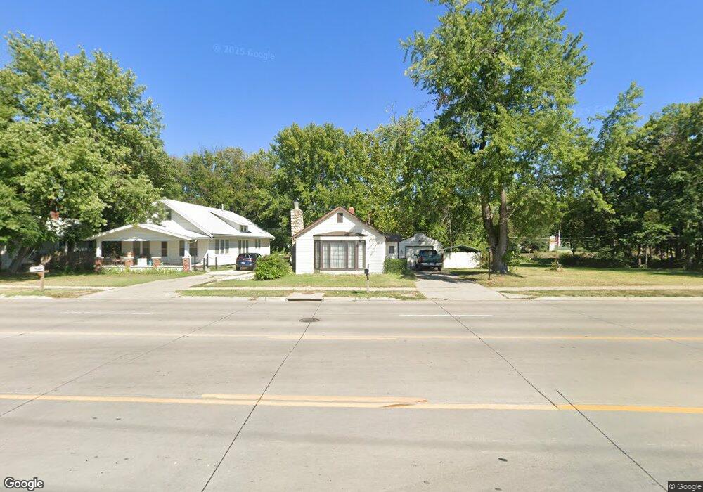 330 SW MacVicar Ave, Topeka, KS 66606 - photo 1