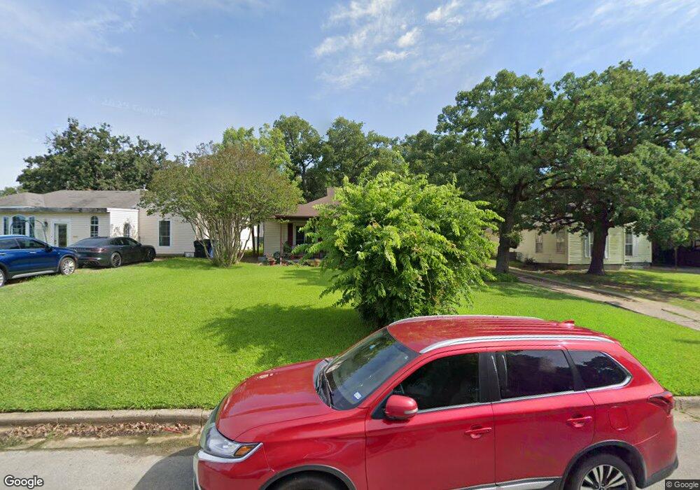 34 Vaughn Dr, Denison, TX 75020 - photo 1