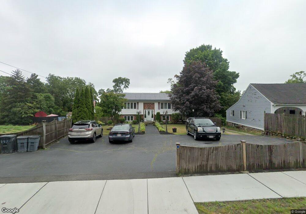 208 Lincoln Ave, Saugus, MA 01906 - photo 1