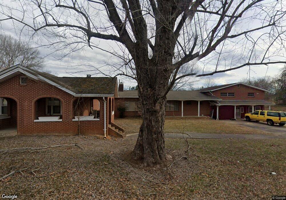 314 Hyder St, Hendersonville, NC 28792 - photo 1