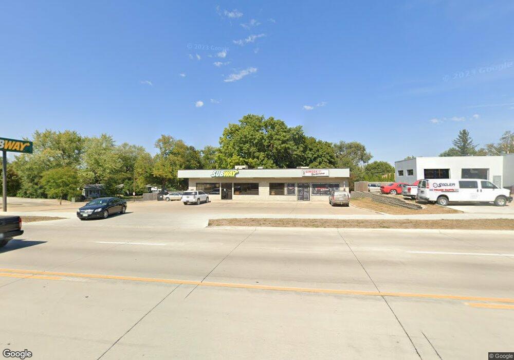 1525 W 1st St, Cedar Falls, IA 50613 - photo 1