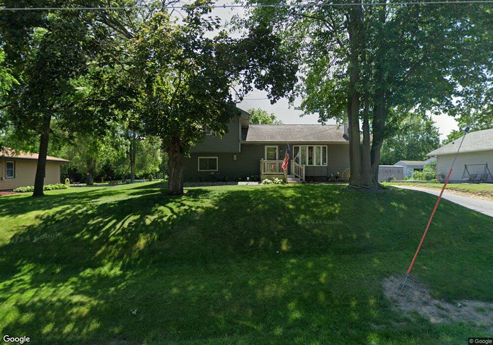 3023 E Aurora Ave, Des Moines, IA 50317 - photo 1