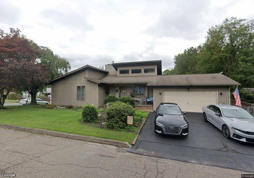 233 E 21st St, Hazleton, PA 18201 - photo 1