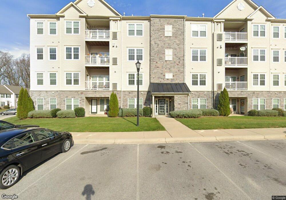 5301 Wyndholme Cir unit 204, Baltimore, MD 21229 - photo 1