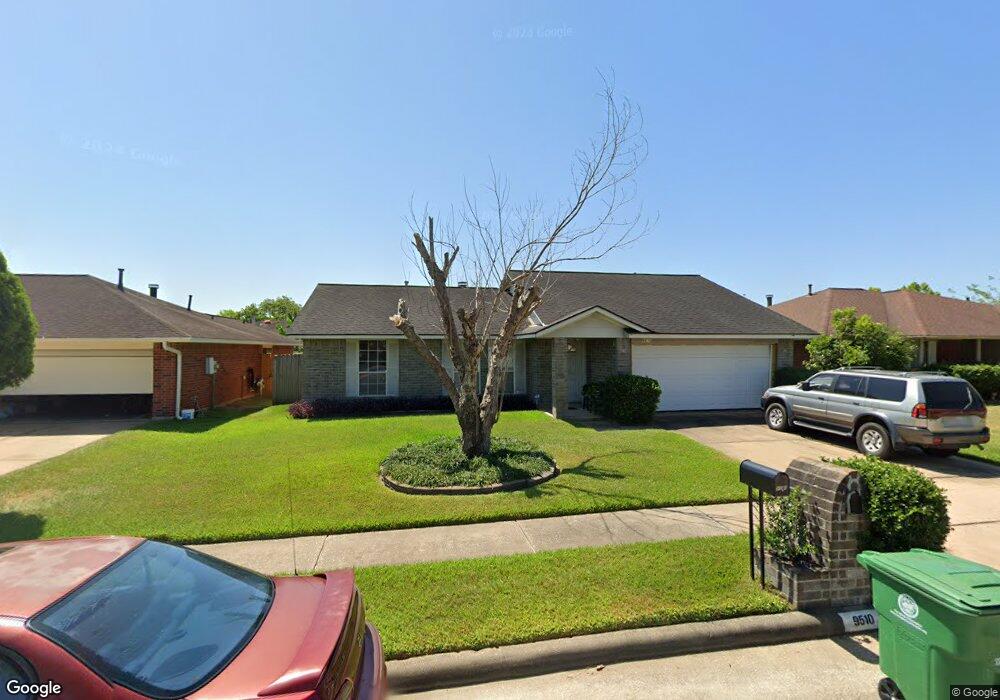 9510 Coast Bridge St, Houston, TX 77075 - photo 1