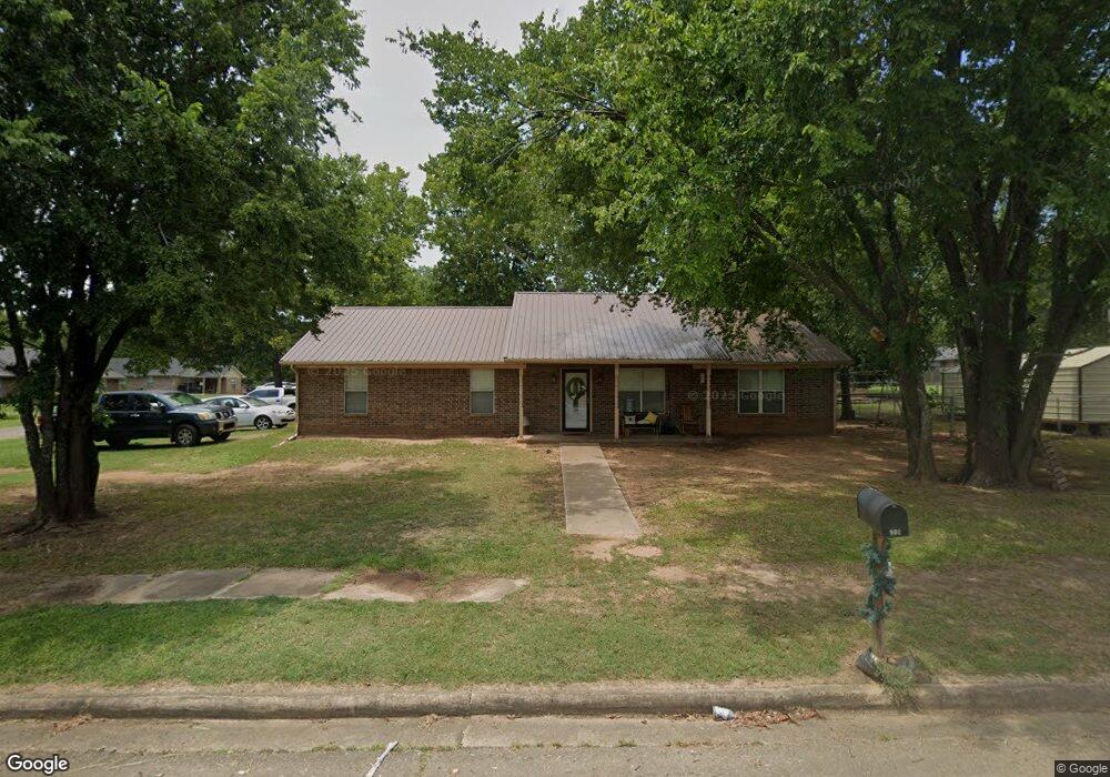801 N H St, Hugo, OK 74743 - photo 1