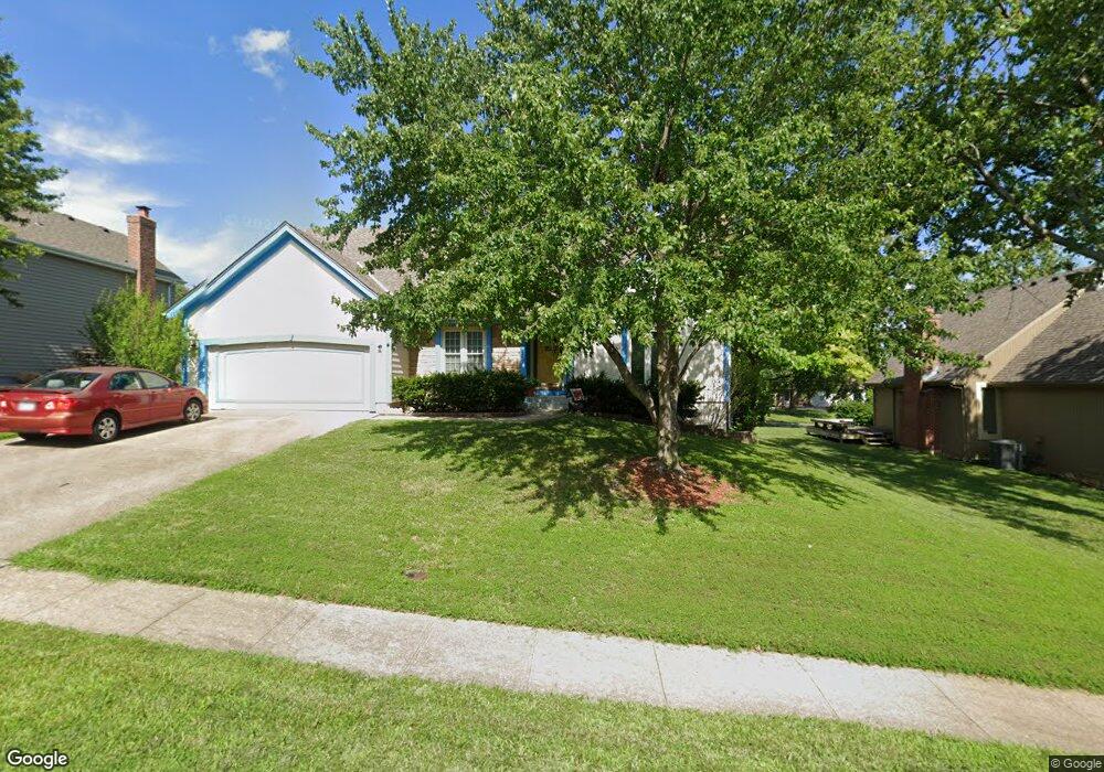 5025 Stearns St, Shawnee, KS 66203 - photo 1